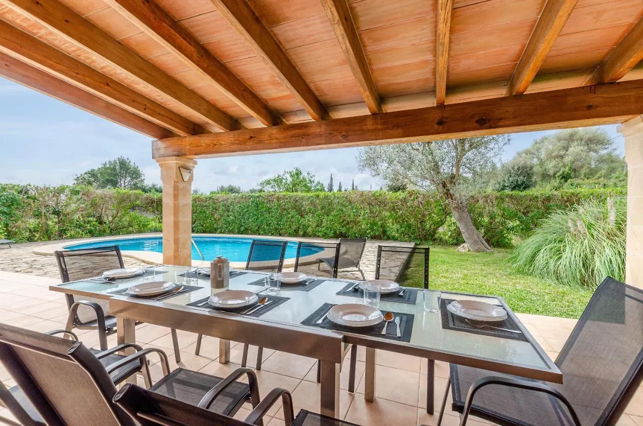 Yourhouse Can Escandeu Pollenca Spain